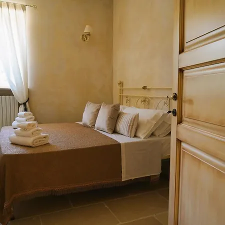 D'oliviers Prestigiosa Con Piscina Ad Villa