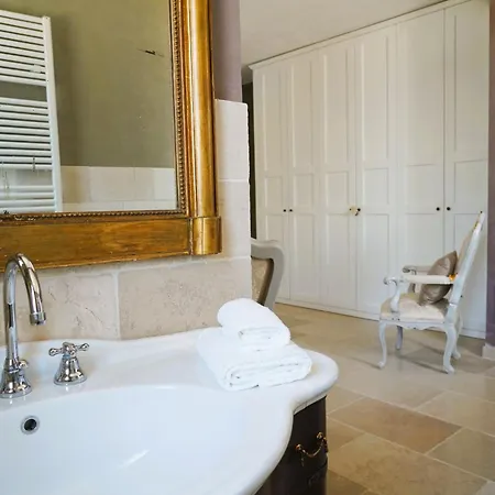 Villa D'oliviers Prestigiosa Con Piscina Ad *