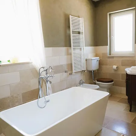 D'oliviers Prestigiosa Con Piscina Ad *