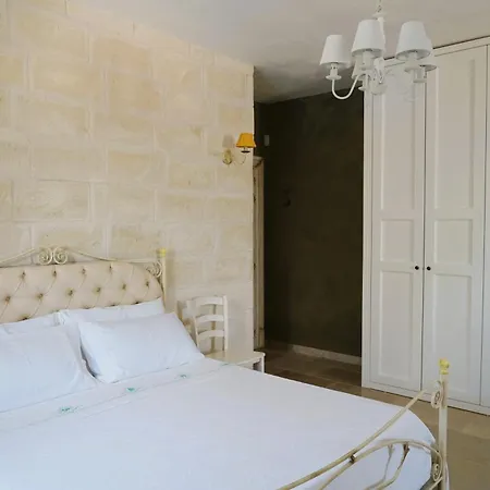 Villa D'oliviers Prestigiosa Con Piscina Ad Ostuni