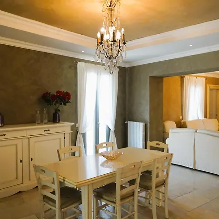 D'oliviers Prestigiosa Con Piscina Ad Villa