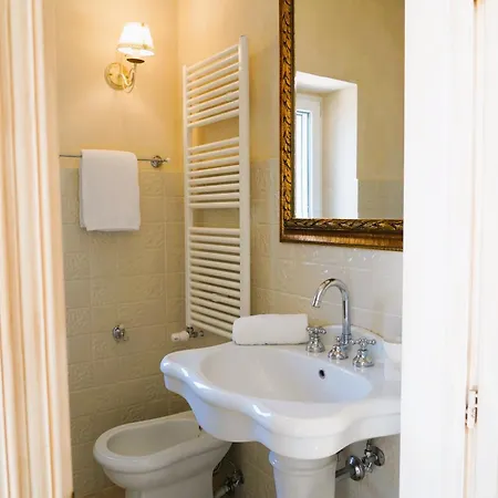 Villa D'oliviers Prestigiosa Con Piscina Ad *