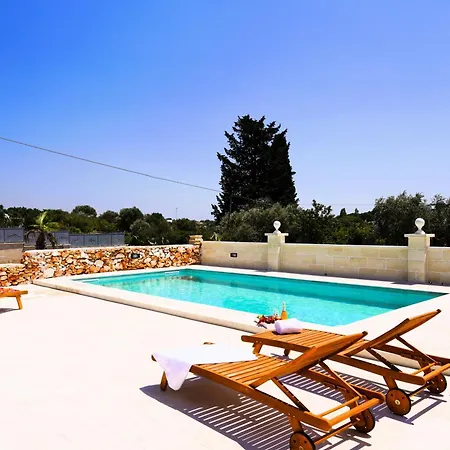 D'oliviers Prestigiosa Con Piscina Ad * Ostuni